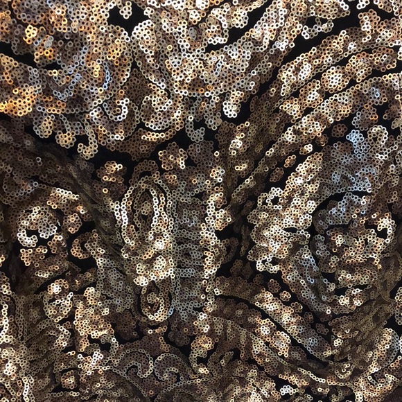 Black and gold sequenced crop top for women size s - Picture 2 of 3